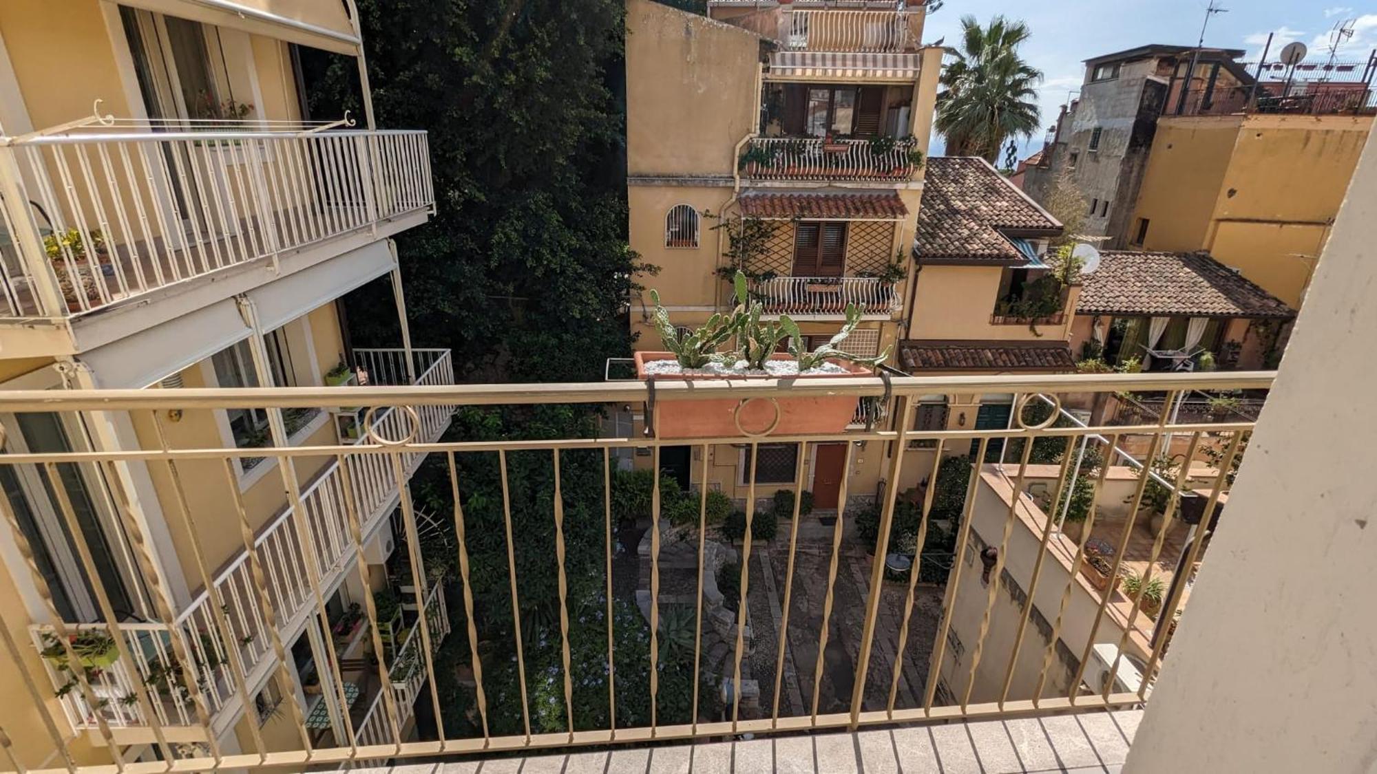 Opuntia Charming Rooms Taormina Exterior photo